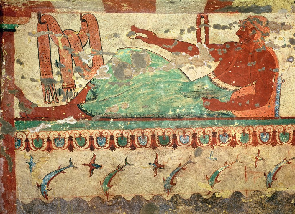 Un invité à un banquet funéraire tenant un œuf dans sa main, de la tombe des Lions, vers 520 av. J.-C. - Etruscan