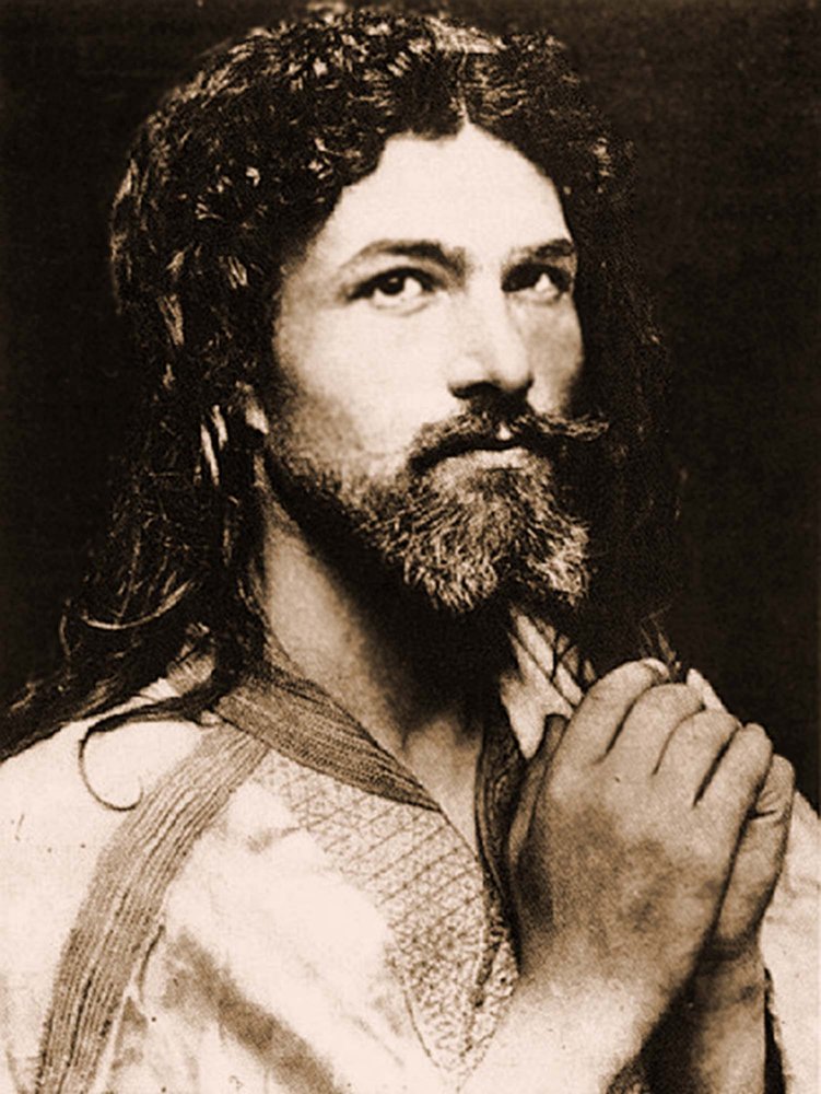 Autoportrait du baron Wilhelm von Gloeden (1856 – 1931) en Jésus-Christ, vers 1890 - Baron Wilhelm von Gloeden