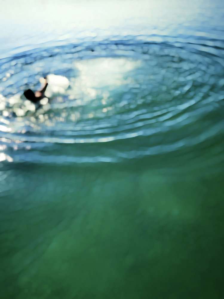 Surfeur sous la surface - Angelo Cerantola
