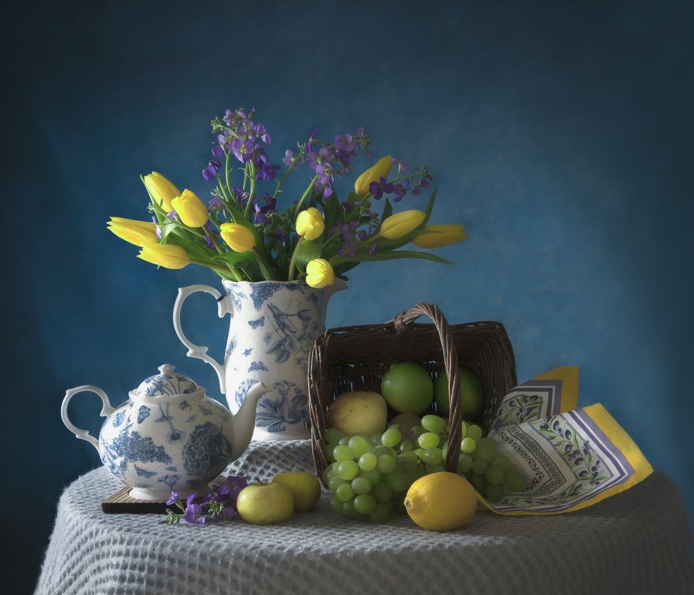 Tulipes printanières et fruits frais - Catherine Wang