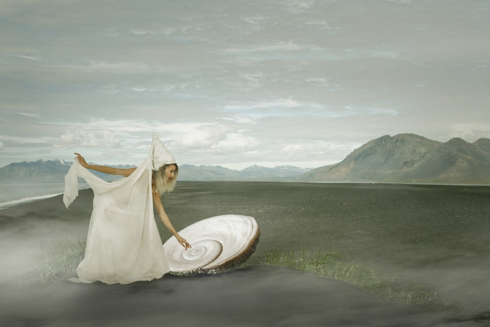 La femme mystique et le coquillage - Christine von Diepenbroek