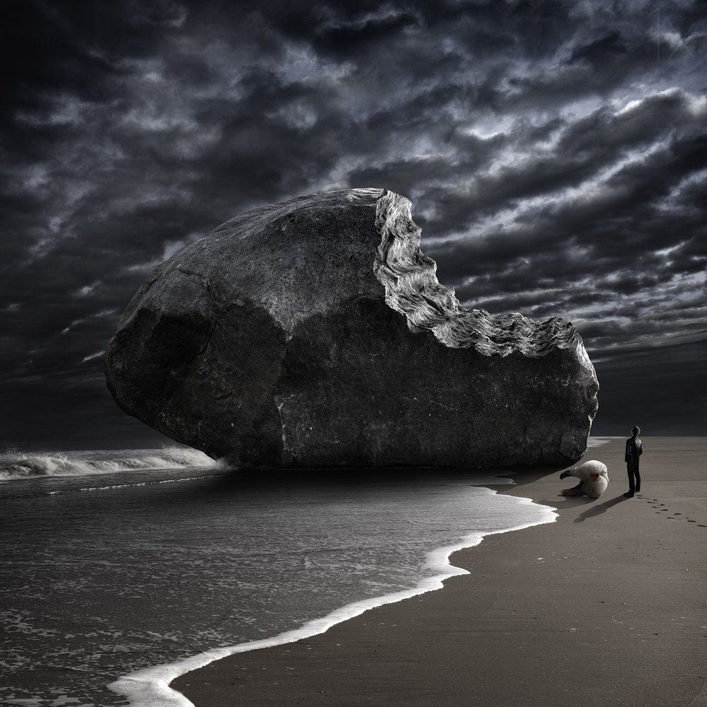 Bitten Rock sur Stormy Beach - Christophe Kiciak
