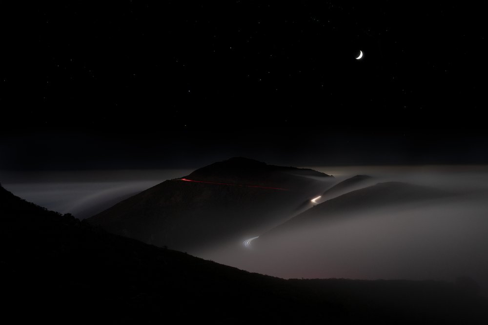 Route de montagne au clair de lune - Chuanxu Ren
