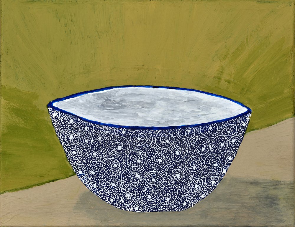 Nature morte élégante avec un bol bleu - Dale Hefer & Family