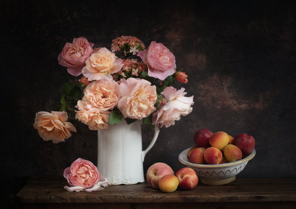 Roses et pêches élégantes - Denis O Reilly
