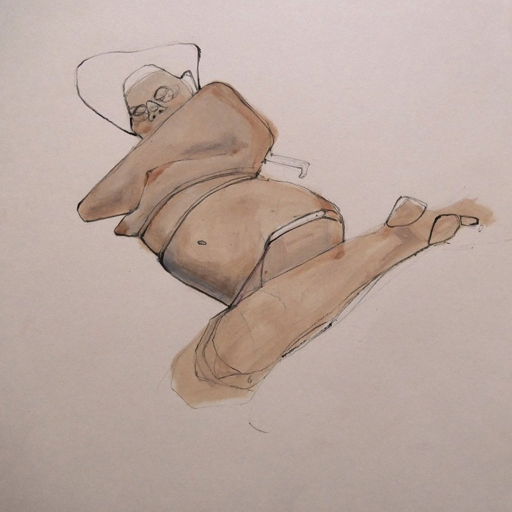 Une femme détendue à la plage - Doris Schmitz