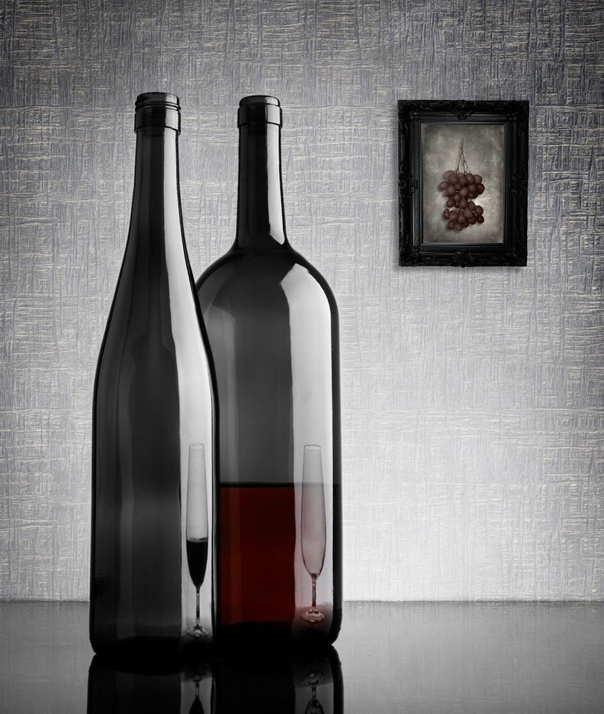 Nature morte élégante avec du vin - Greg Brave