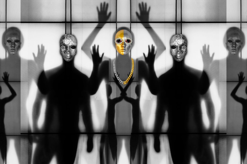 Des personnages masqués surréalistes - Igor Shrayer