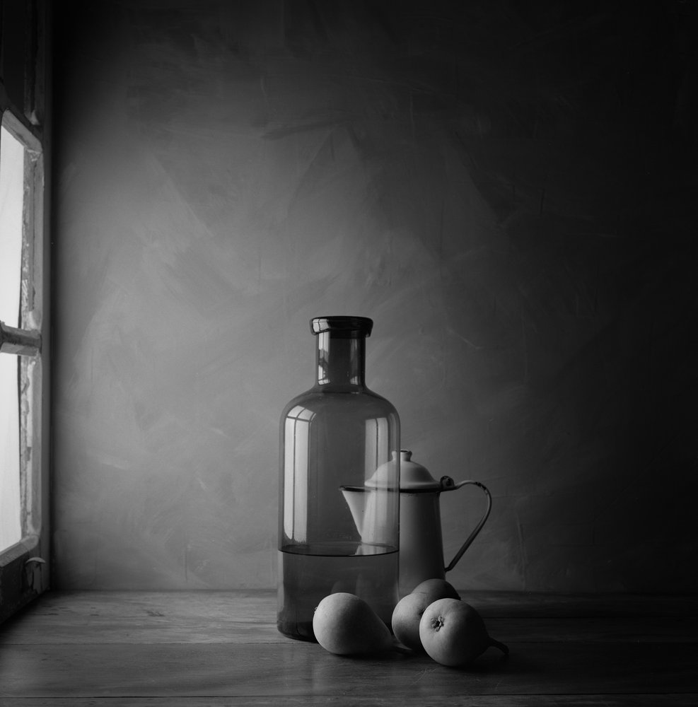 Nature morte à la fenêtre, dans le calme - Luiz Laercio