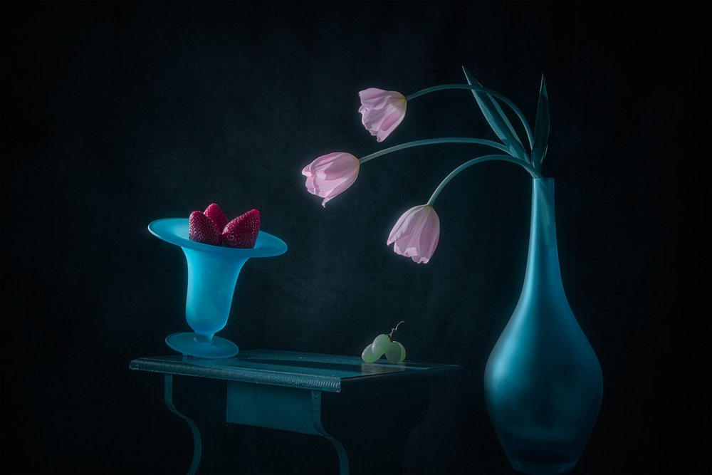 Tulipes roses et fraises - Lydia Jacobs