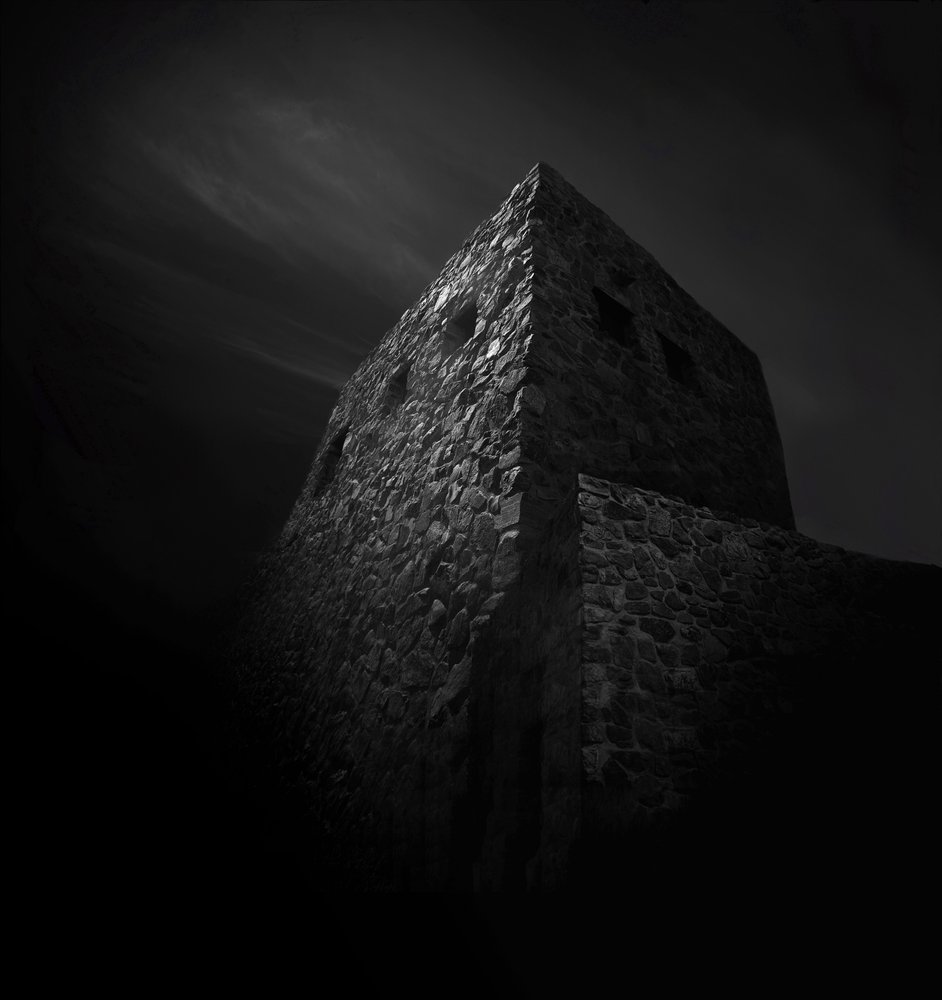 La Tour de Pierre Noire - Margaret Halaby