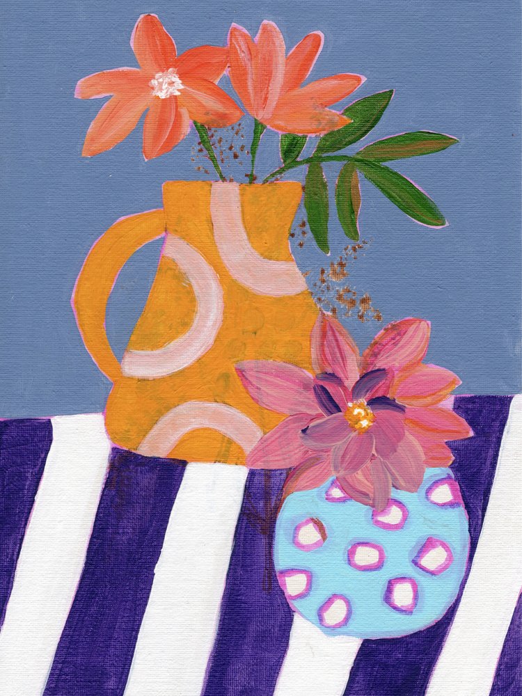 Des vases aux couleurs vives sur fond rayé - Nikita Jariwala