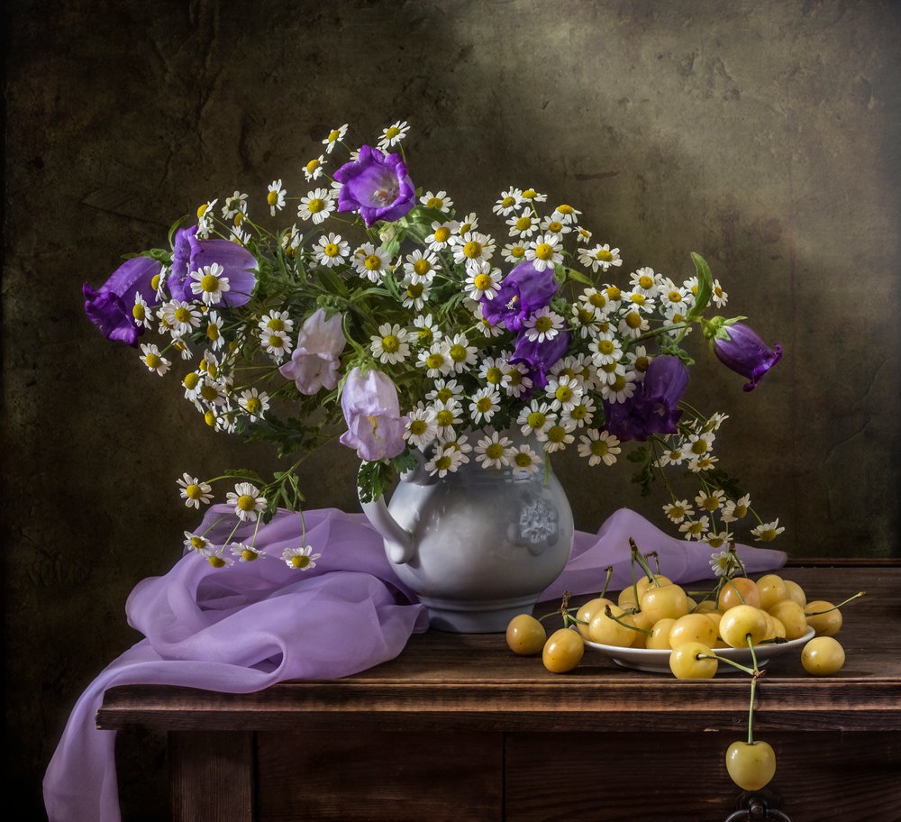 Marguerites et cerises jaunes - Olga Aleksandrovna