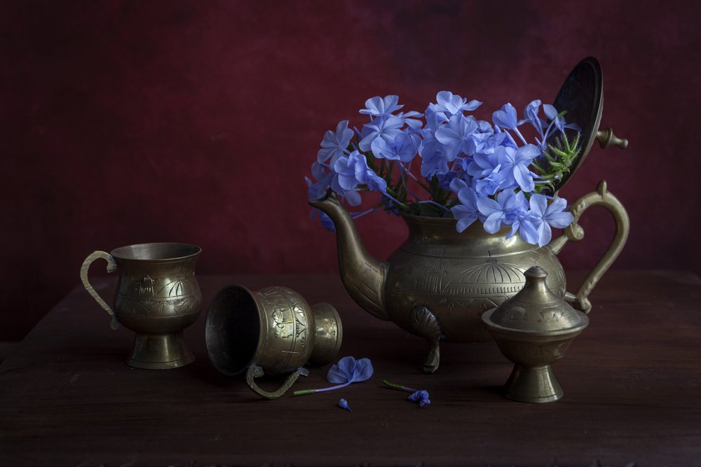 Fleurs bleues en laiton vieilli - Ramiz Sahin