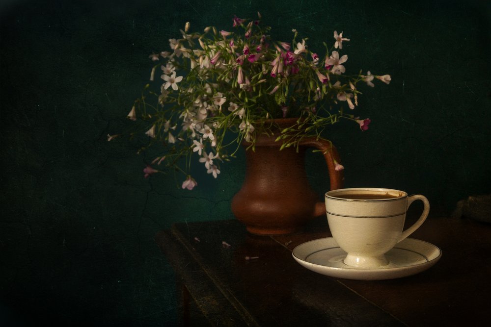 Café du matin et fleurs sauvages - Ramiz Sahin