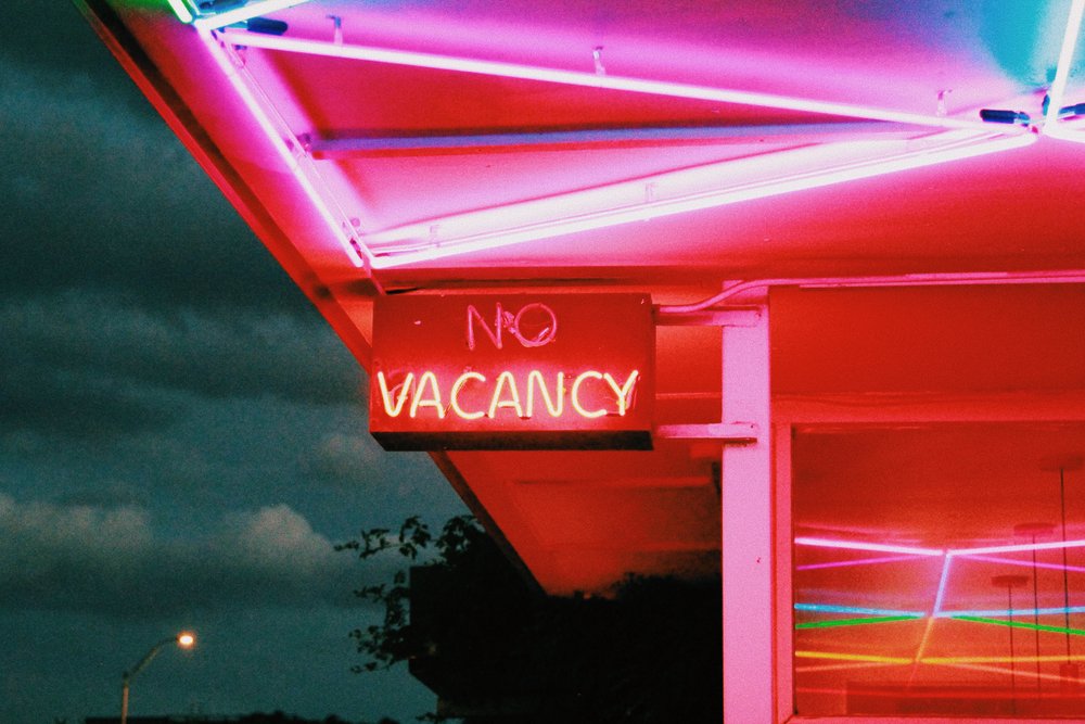 Soirée « No Vacancy » au Neon - Samantha Hearn