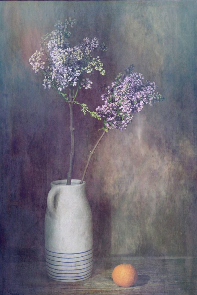 Nature morte rustique aux lilas - Saskia Dingemans