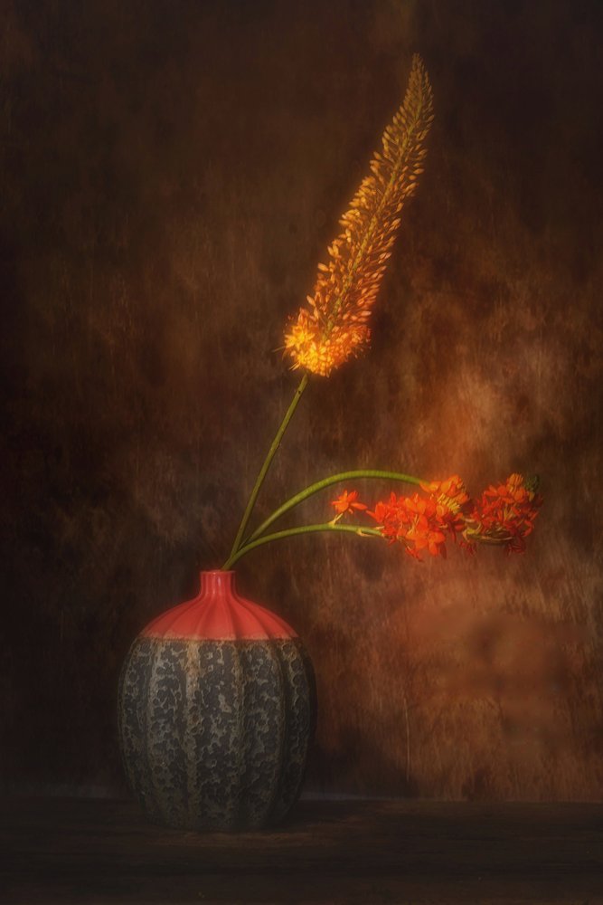 Nature morte florale aux tons chauds - Saskia Dingemans