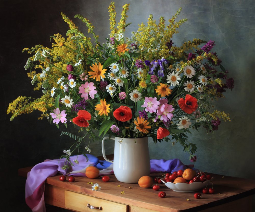 Fleurs sauvages et fruits d