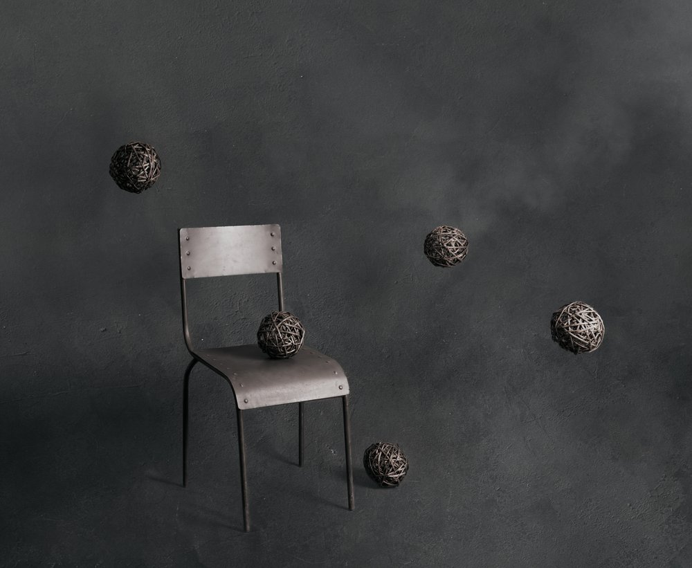 Boules et chaise en osier flottantes - chenyi wang