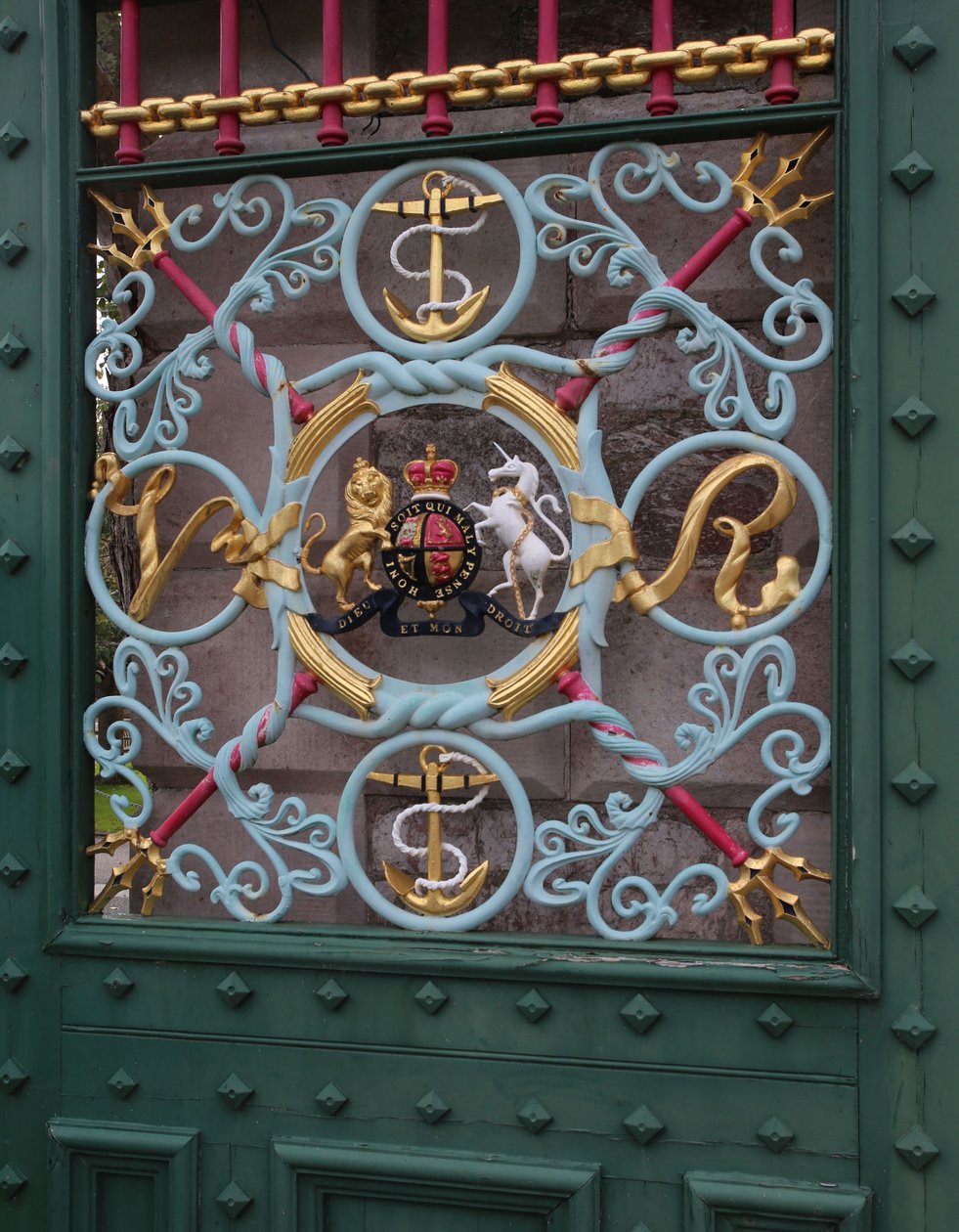 Décoration en fonte victorienne de la porte de l