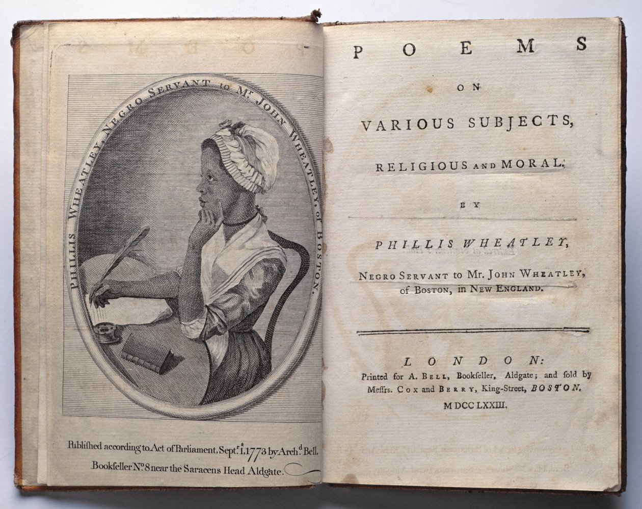 Frontispice et page de titre de Poems on Various Subjects, Religious and Moral par Phillis Wheatley, publié par Archibald Bell, Londres, 1773 - English School