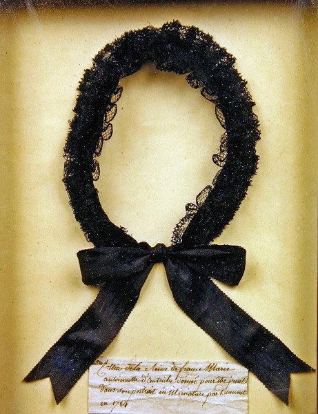 Collier donné à Marie-Antoinette pour un Portrait peint par François Dumont en 1784 - French School