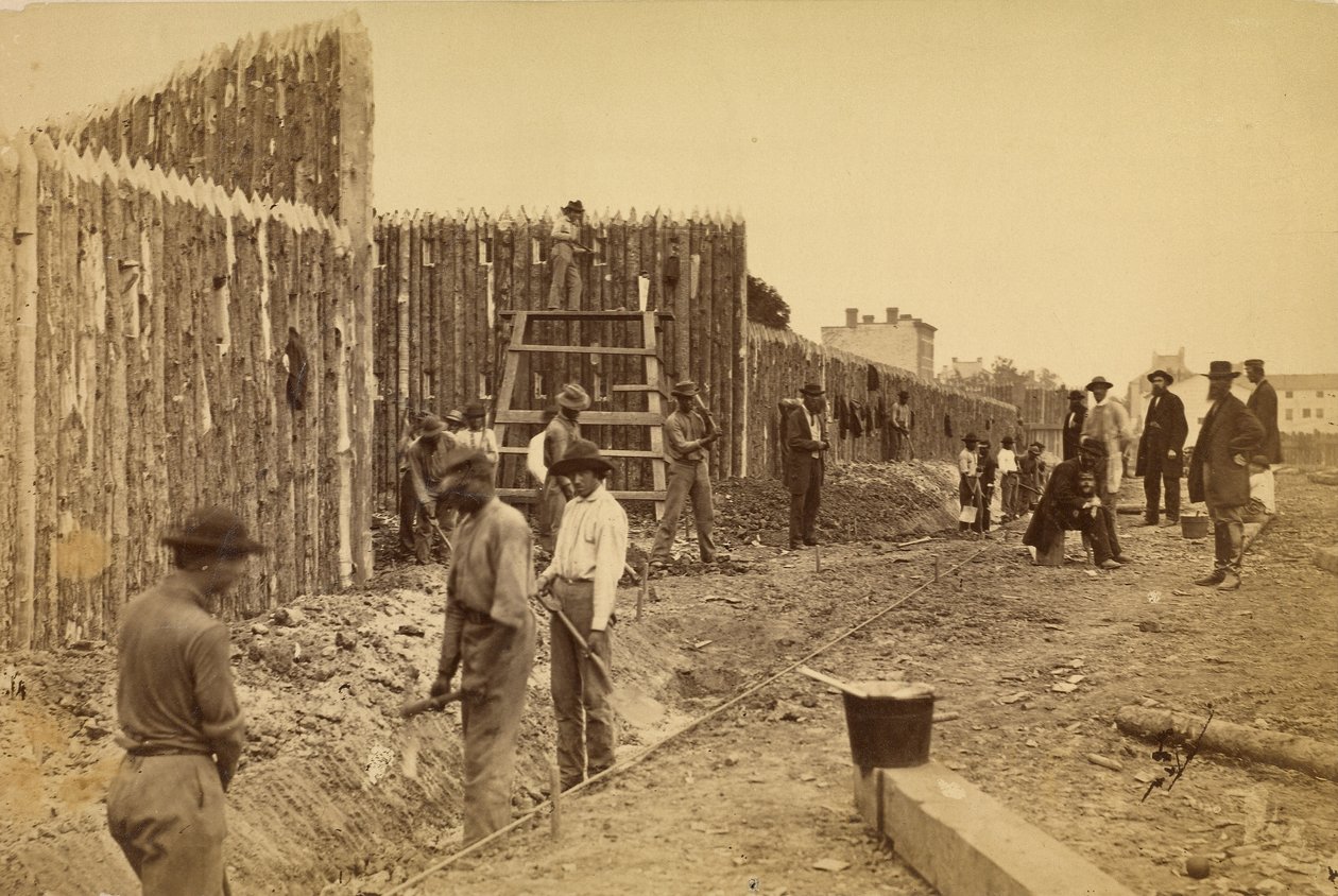 [Barrière construite par le général Haupt pour protéger les biens du gouvernement, Orange  Alexandria R.R., Alexandria, Virigina]. - A.J. Russell