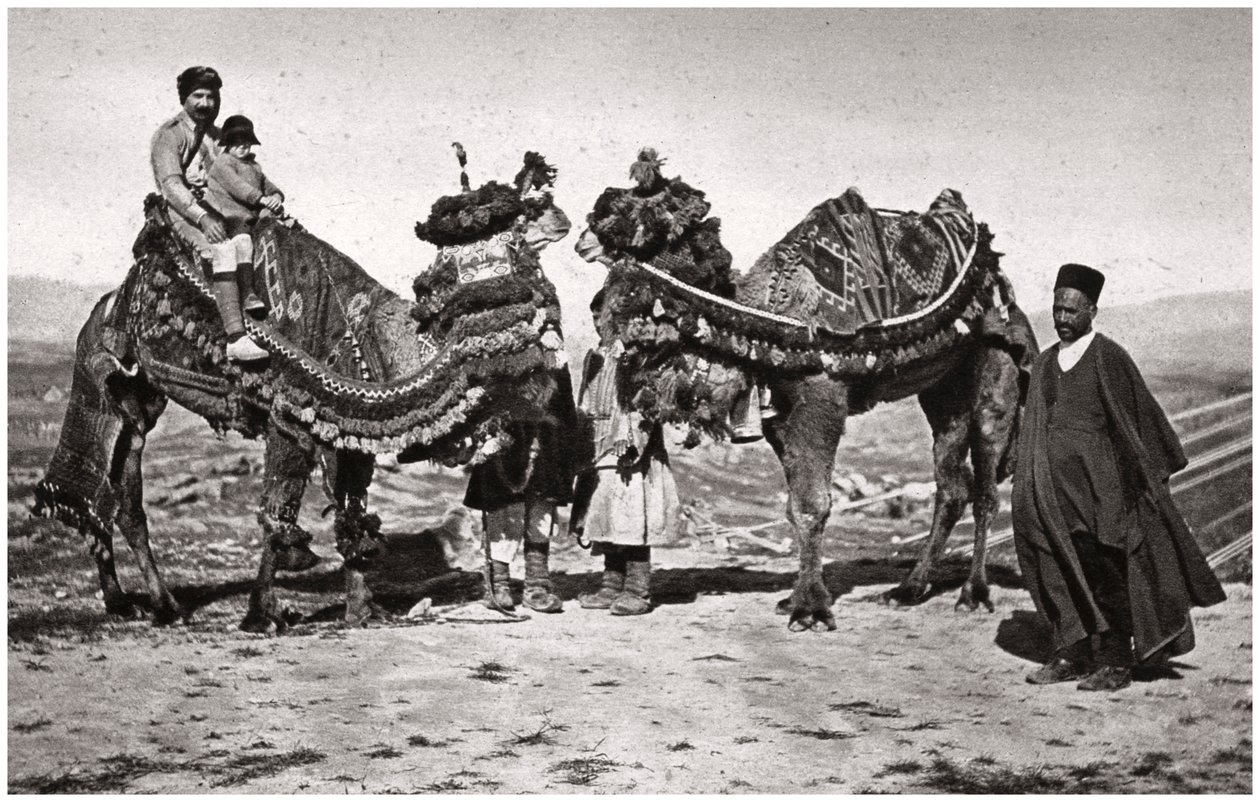 Pèlerins avec leurs chameaux en route vers Karbala, Irak, 1925 - A. Kerim