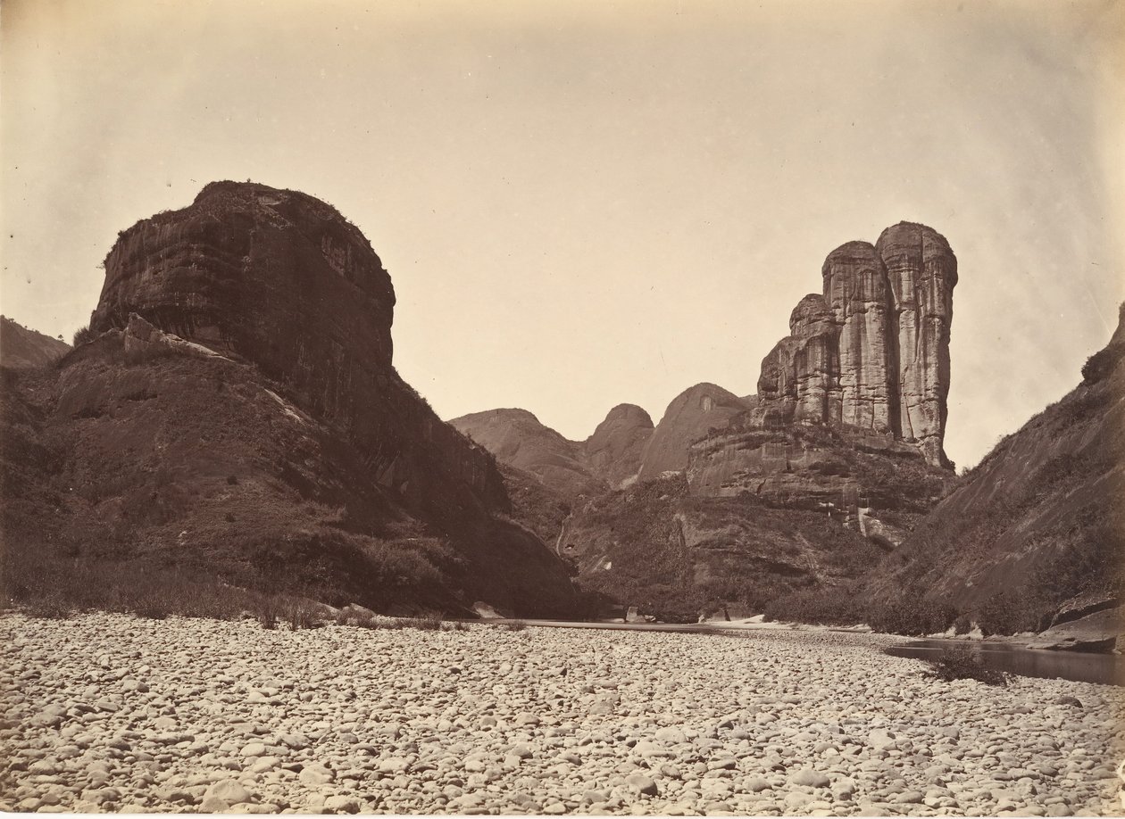 Montagne de pierres empilées près de Sing Chang, vers 1869 - Afong Lai