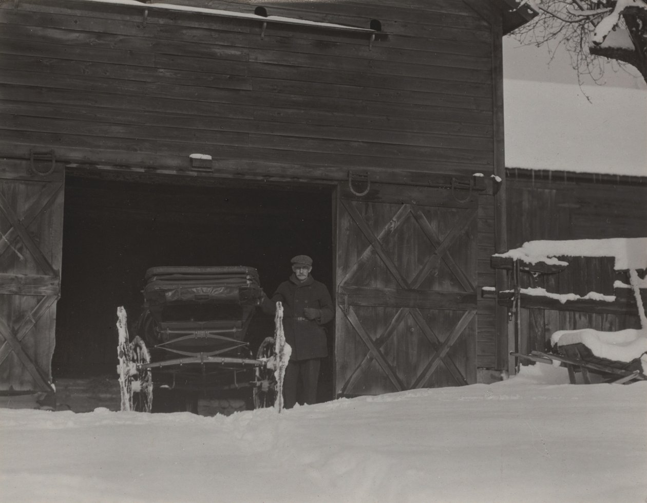 Grange, calèche et neige - Alfred Stieglitz