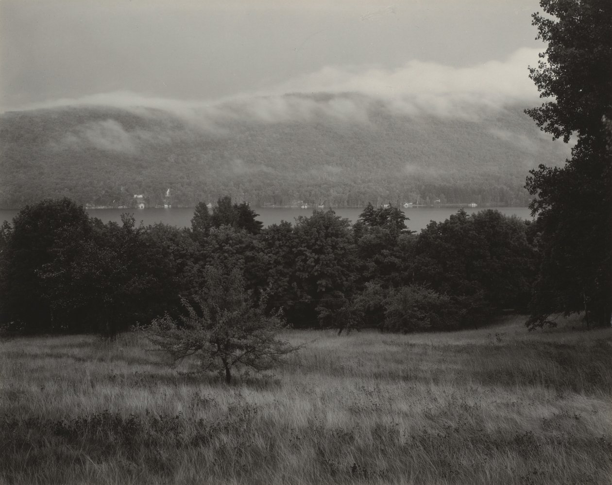 Le lac George vu depuis la colline - Alfred Stieglitz