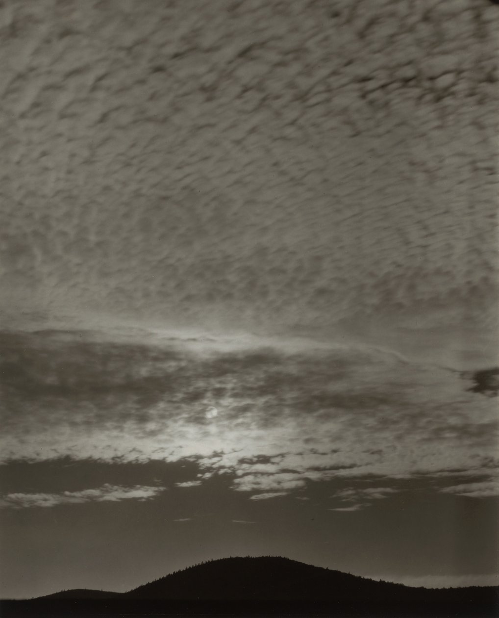 Musique — Une série de dix photographies de nuages, n° X - Alfred Stieglitz
