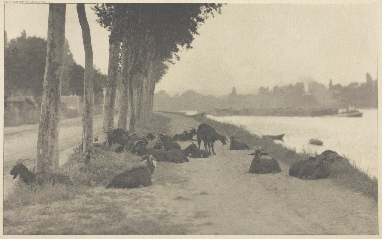 Sur la Seine—Près de Paris - Alfred Stieglitz