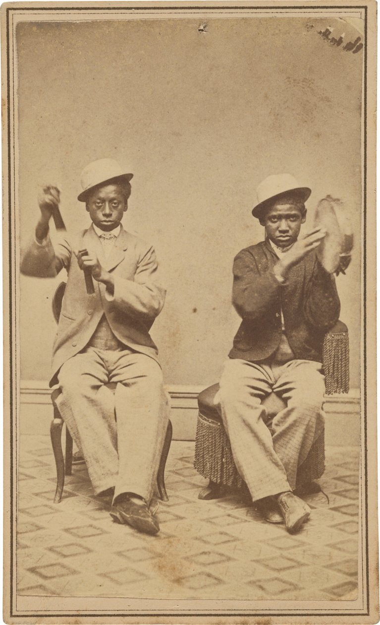 "Garçons de la cloche à la maison Barrett, Burlington, Iowa", v. 1863 (photo) - American Photographer