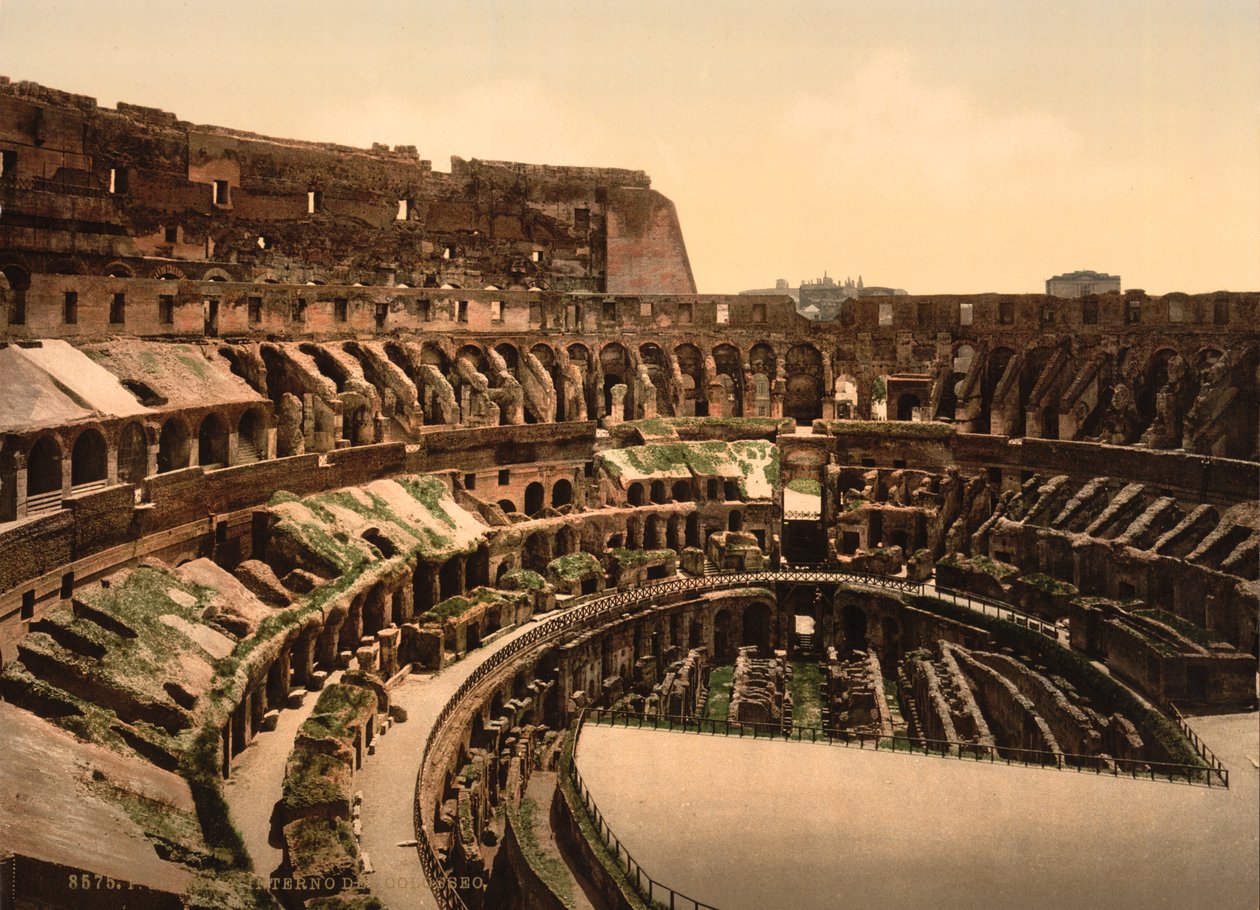 Intérieur du Colisée, Rome, vers 1890-1900 (impression photomécanique) - American Photographer
