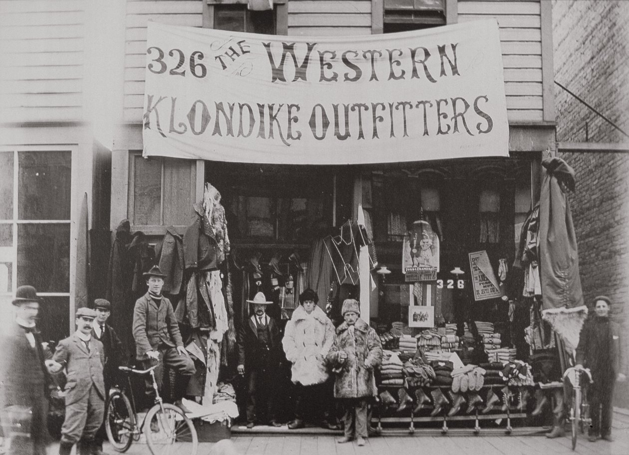 Magasin des équipementiers du Klondike, rue Cordova, Vancouver 1897 (photo n/b) - American Photographer