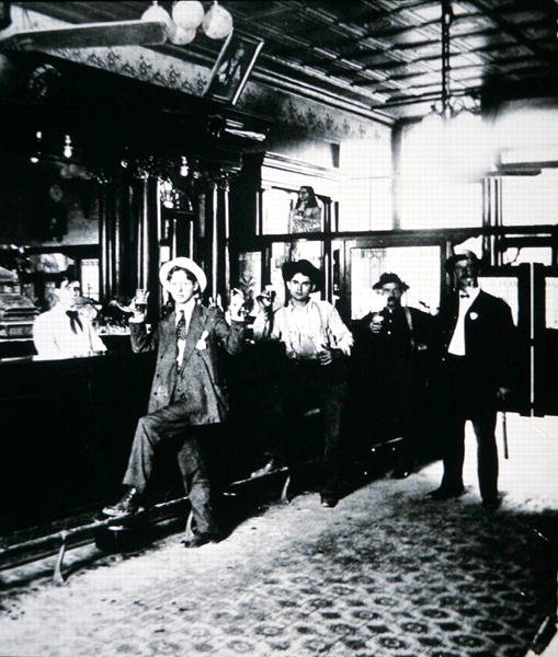 Saloon typique de l