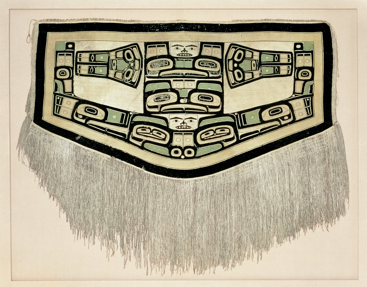 Couverture Chilkat, avant 1832 (laine de chèvre de montagne et écorce de cèdre jaune) - American School