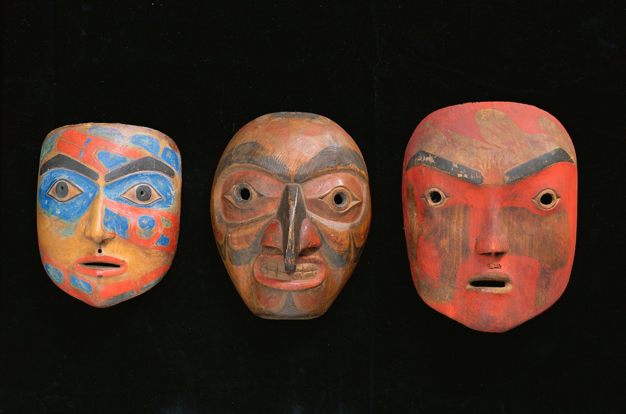 Trois masques de chaman - American School
