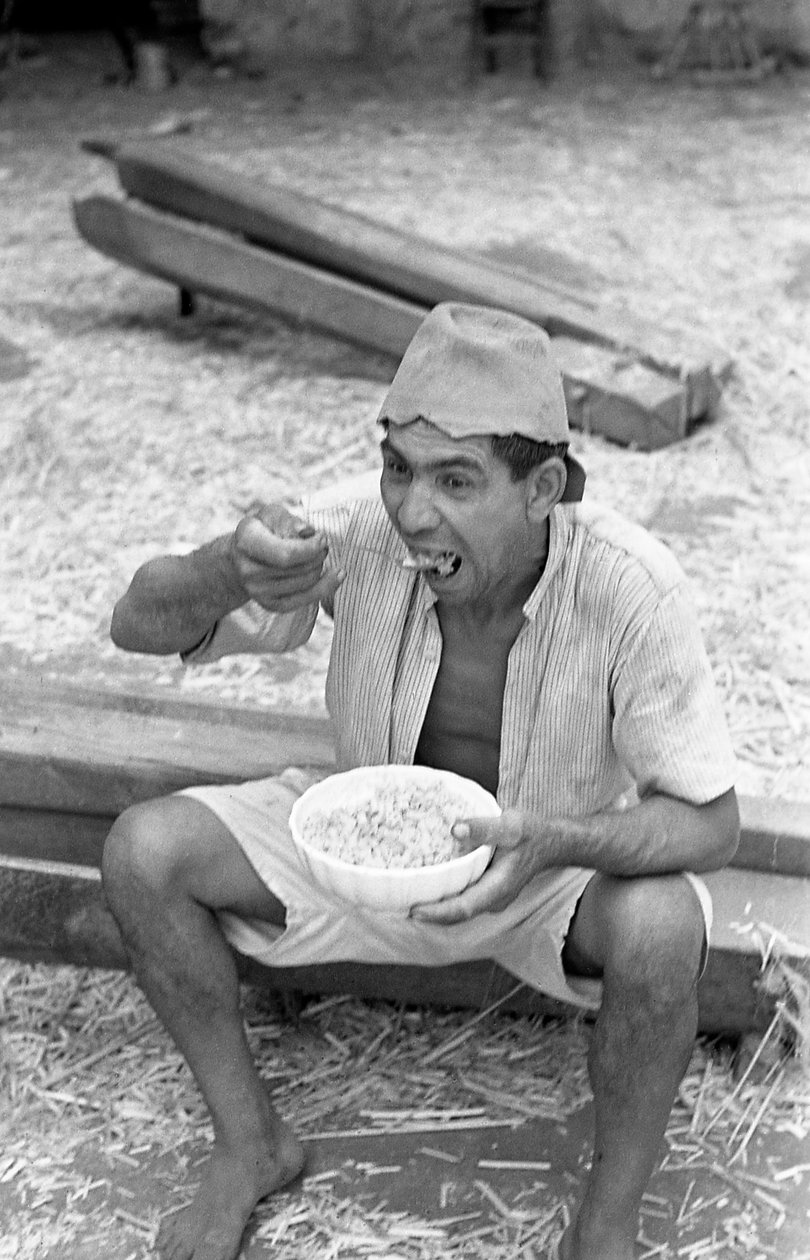 TRANSFORMATION DU CHANVRE, PAUSE MACARONIS - Ando Gilardi