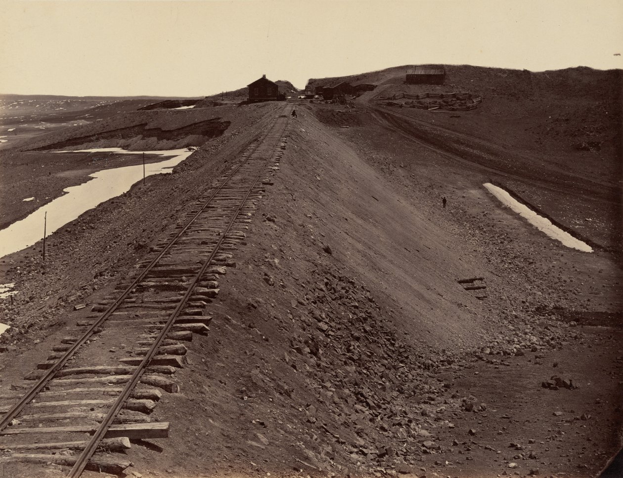 Planche 2. Canon de granit, depuis le réservoir d