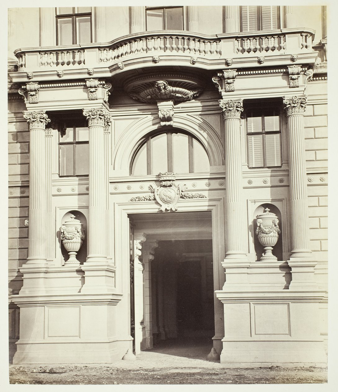 Albrechtsgasse No. 3, portail de la maison de Friedrich Ritter von Schey - Anonymous