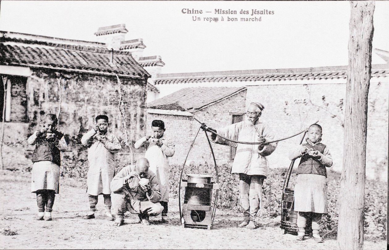 Mission des Jésuites fournissant des repas bon marché en Chine Photographie du début du 20e siècle - Anonymous Anonymous