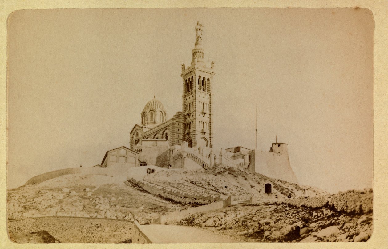 La ville de Marseille et ses environs vers 1885-1890 : Notre-Dame de la Garde - Anonymous Anonymous