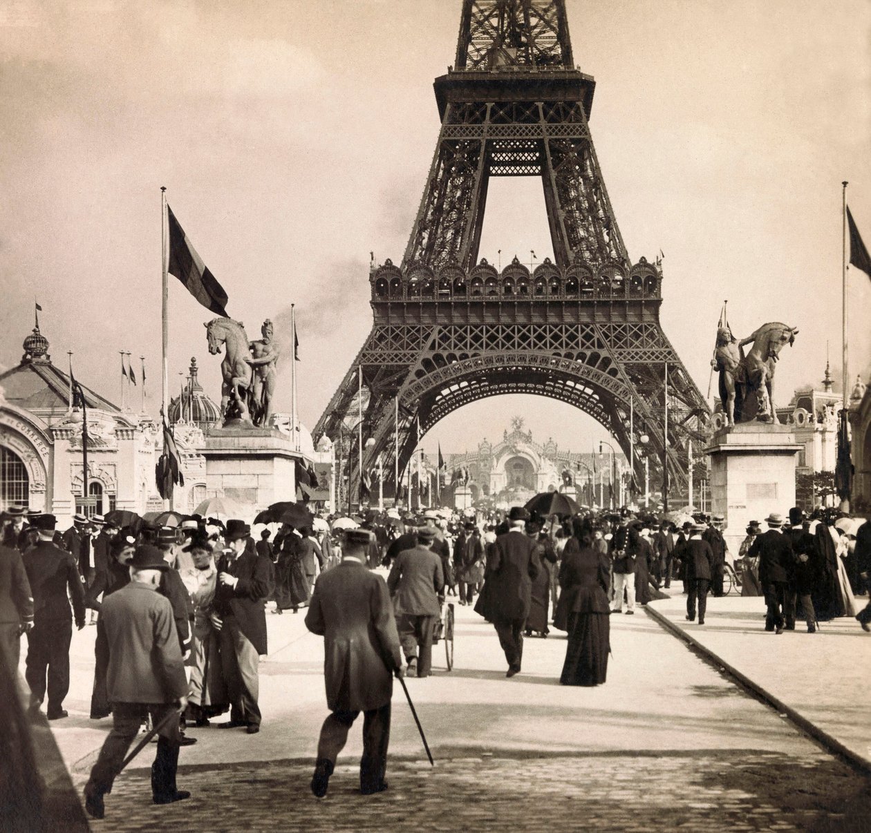 Exposition Universelle de 1900 à Paris : Vue prise au Champ de Mars - Collection privée - Anonymous Anonymous