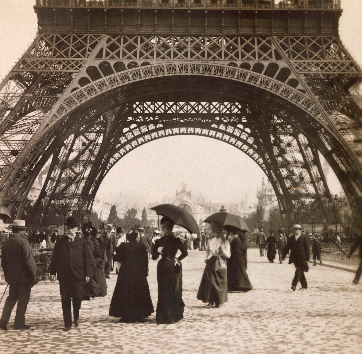 Exposition Universelle de 1900 à Paris : Vue sous la tour Eiffel (collection privée) - Anonymous Anonymous