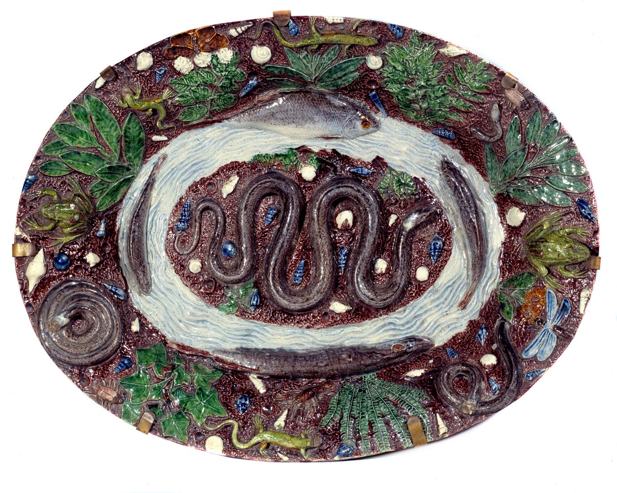 Plat en faïence avec serpents et batraciens. Diamètre 0,52 m. XVIe siècle. Réalisé par Bernard Palissy. Sèvres, Musée national de la céramique - Bernard Palissy