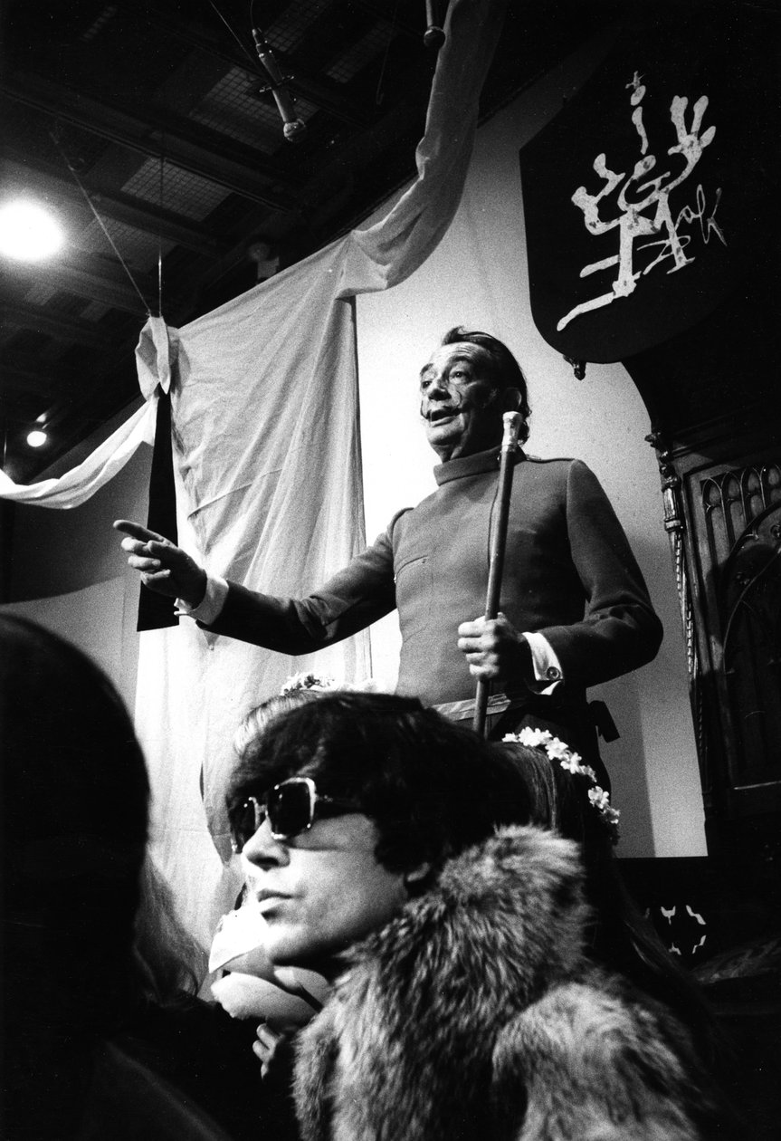 Salvador Dali - Bernard Perrine