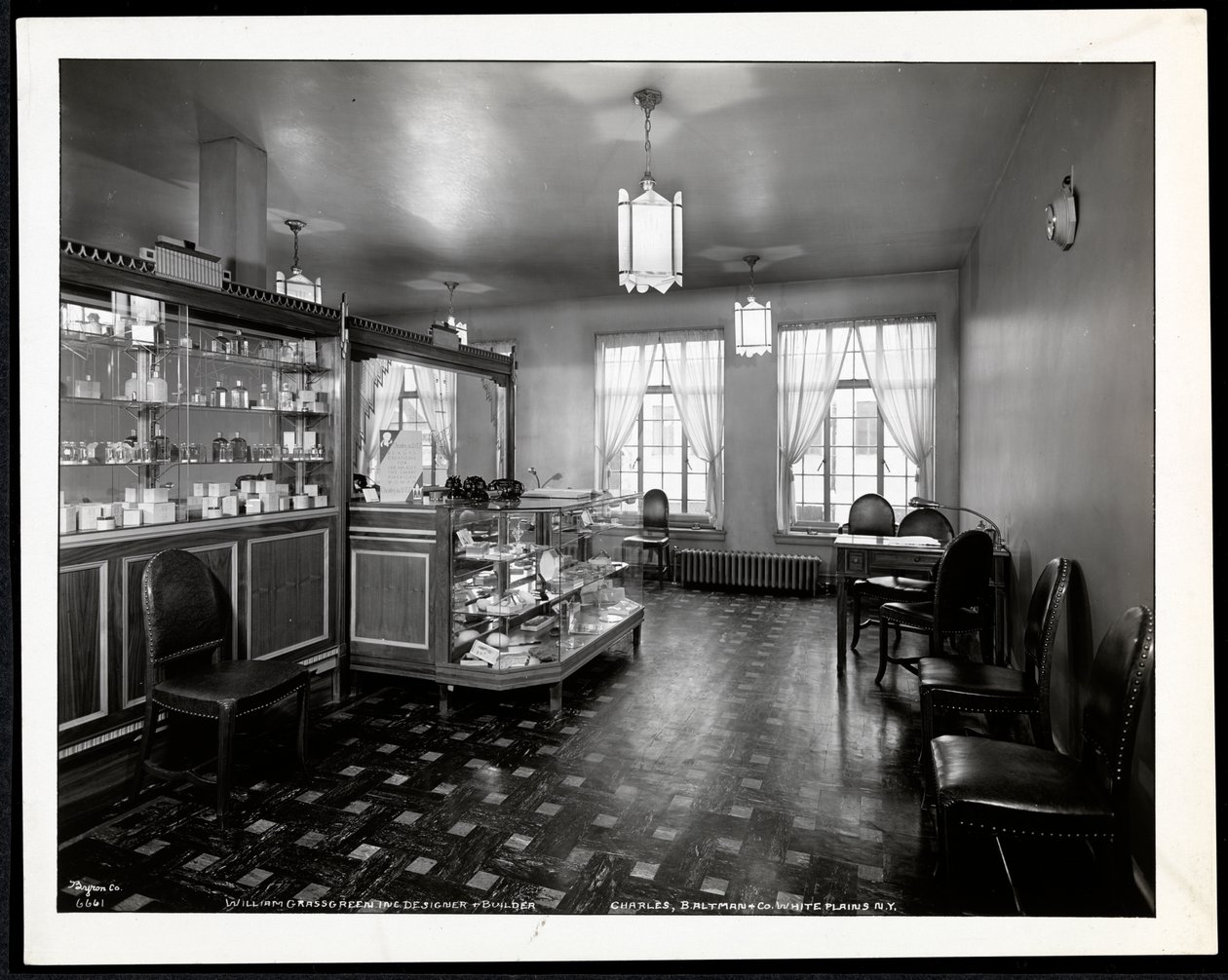 Vue intérieure du salon de beauté Charles of the Ritz chez B. Altman und Co., 1932 - Byron Company